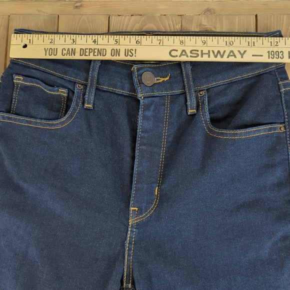 Levi’s 721 premium Women’s High Rise Dark Wash Skinny Jeans SZ 26W/30L - Picture 5 of 16